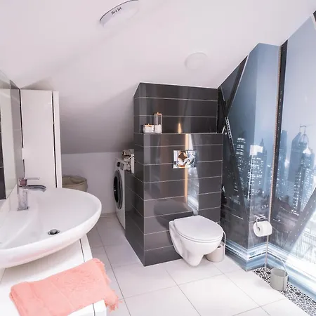 Wielodom - Kryjowka Na Wsi